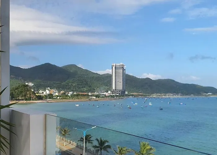 Ocean View Villa - 8 Bedrooms - In Great Location - Just 10M From The Beach