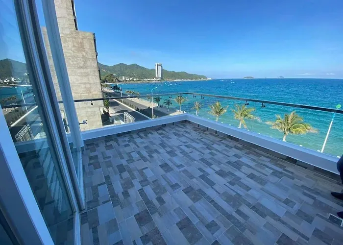 Ocean View Villa - 8 Bedrooms - In Great Location - Just 10M From The Beach