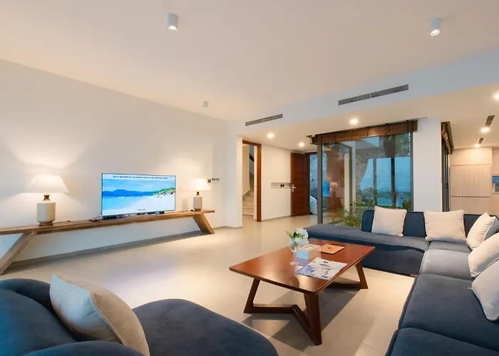 Anh Nguyen Oceanfront Villas Nha Trang